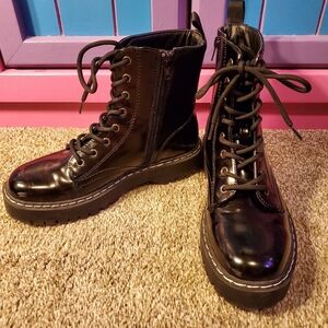 Sincerely Jules Harley-2 Black Woman's Combat Boots Size 8 but 7.5